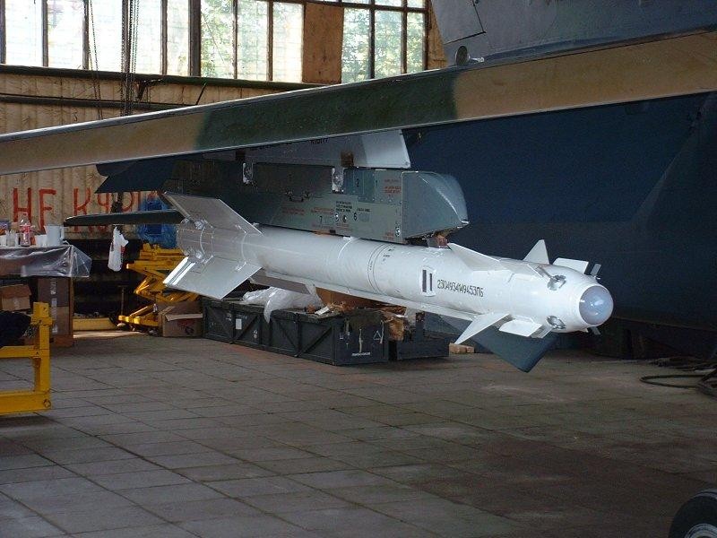 [ẢNH] Ấn Độ bất ngờ mua hàng ngàn tên lửa từ Nga để đấu ai?