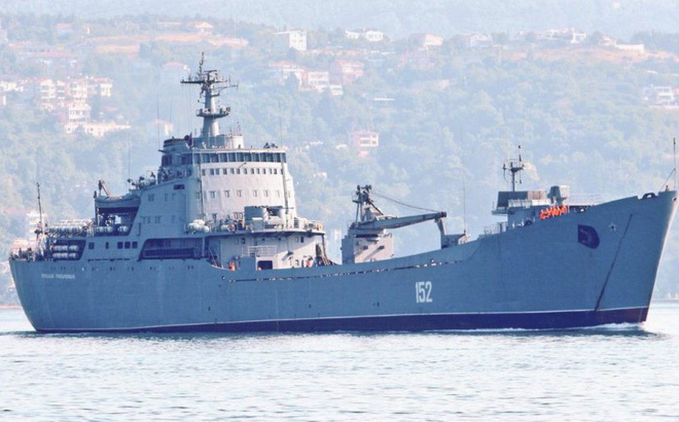 [ẢNH] Trông thấy tàu này của Nga, Syria như 'khô hạn gặp mưa rào'