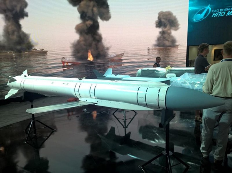 [ẢNH] Lộ diện bom lượn thông minh của chiến đấu cơ Su-57