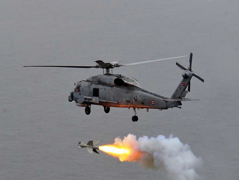 [ẢNH] 12 'sát thủ diệt ngầm' MH-60R Mỹ tăng cường sức mạnh cho hải quân Hàn Quốc