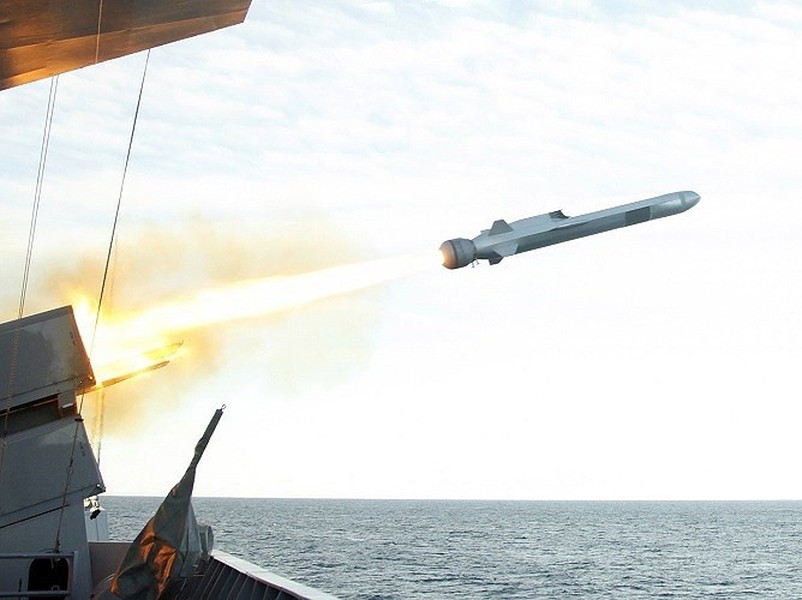 [ẢNH] Tên lửa diệt hạm mạnh nhất thế giới tới biển Đông, quyết bảo vệ tự do hàng hải