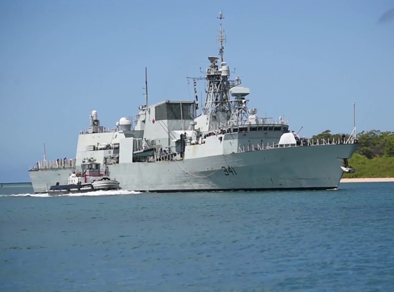 [ẢNH] Chiến hạm Canada bất ngờ khiến Trung Quốc bận tâm