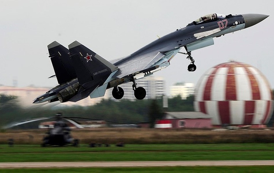 [ẢNH] ‘Quái thú’ Su-35S Nga chặn đứng tiêm kích F-35I Israel trên không phận Syria