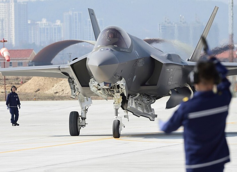 [ẢNH] 10 chiến đấu cơ F-35 đủ sức nâng tầm Không quân Hàn Quốc trong năm 2019