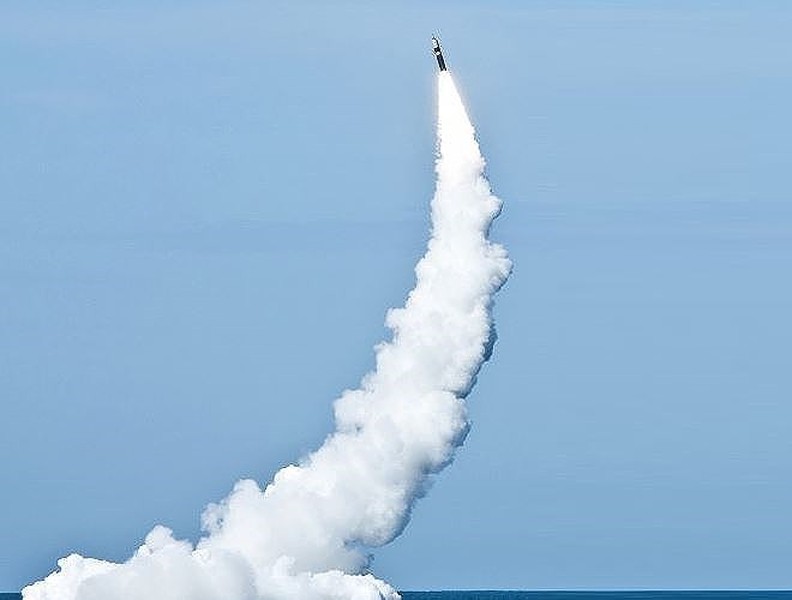 [ẢNH] Từ lòng đại dương, Mỹ thử siêu tên lửa hạt nhân với nâng cấp đáng sợ