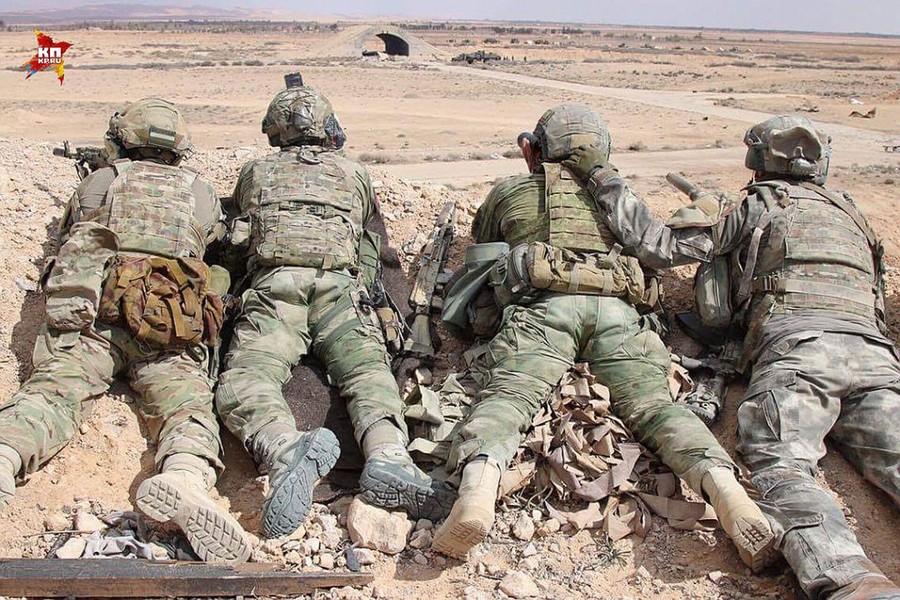 [ẢNH] Lính Nga thế chỗ quân Mỹ, chiếm lĩnh các căn cứ trọng điểm tại Syria