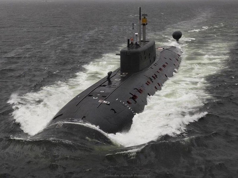 [ẢNH] Hai tàu ngầm hạt nhân Nga tập trận tấn công lẫn nhau