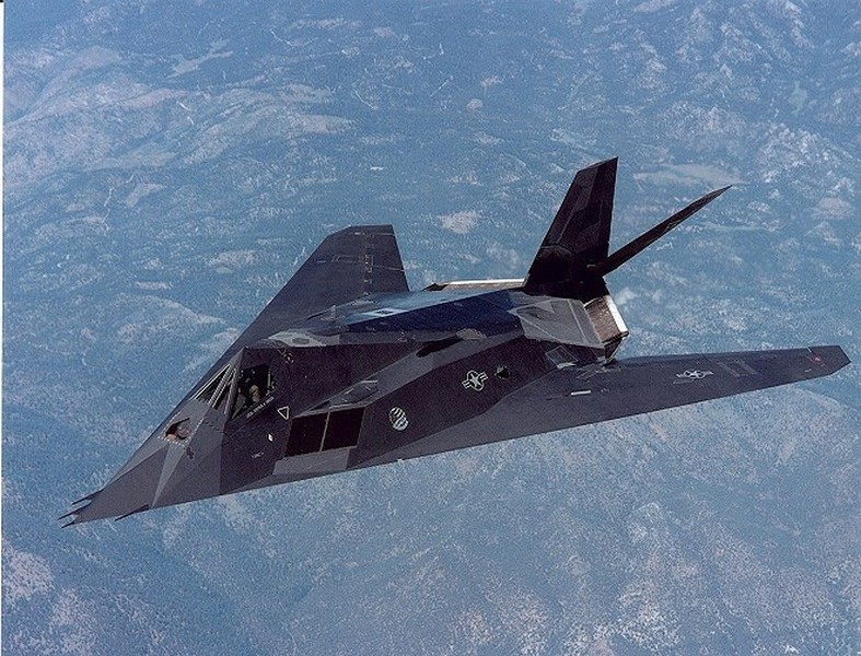 [ẢNH] Mỹ khôi phục tiêm kích tàng hình F-117 để trưng bày, hay âm thầm tái sử dụng?