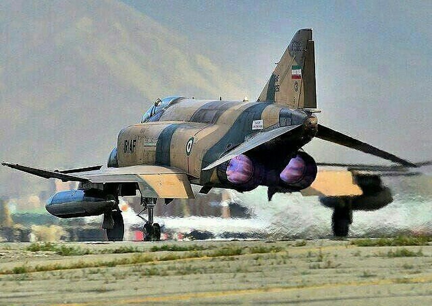 [ẢNH] F-4 Iran suýt bắn hạ UAV Mỹ cho tới khi F-22 xuất trận giải cứu
