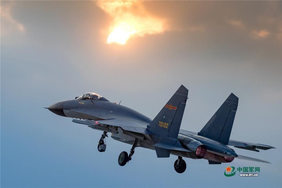 [Ảnh] J-11, điển hình của việc Trung Quốc sao chép trái phép chiến đấu cơ Nga