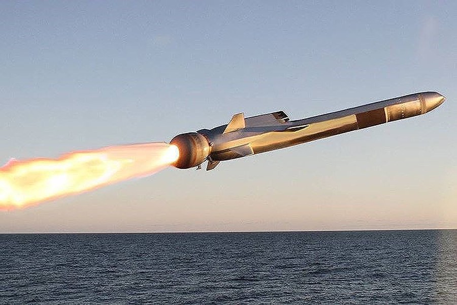 [ẢNH] Hải quân Mỹ đánh trúng mục tiêu từ khoảng cách 200km bằng tên lửa tàng hình