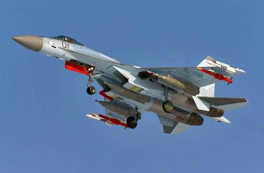 [ẢNH] R-73E, kỳ phùng địch thủ của AIM-9 trên bầu trời Syria