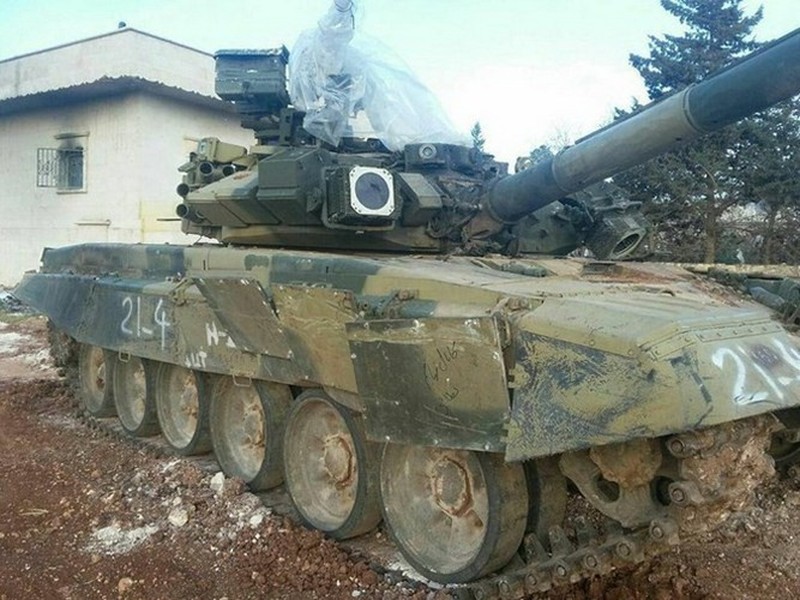[ẢNH] Chưa kịp thị uy Thổ Nhĩ Kỳ, siêu tăng T-90A Syria đã bị phiến quân tóm sống