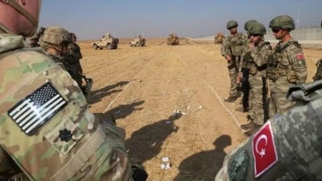 [ẢNH] 33 lính Thổ Nhĩ Kỳ thiệt mạng bởi đòn không kích của Syria là do ‘họ ở chung với khủng bố'