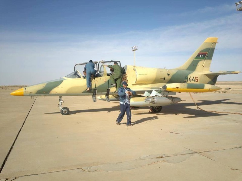 [ẢNH] Chiến đấu cơ L-39 Syria tiếp tục bị F-16 Thổ Nhĩ Kỳ bắn nổ tung trên bầu trời