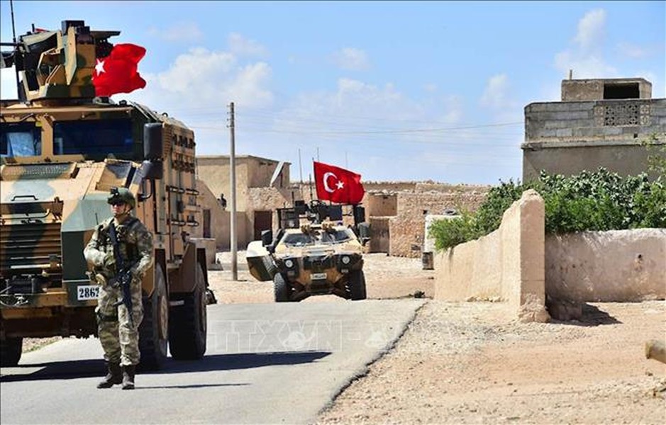 [ẢNH] Nga cáo buộc Thổ Nhĩ Kỳ hội quân với 'khủng bố'