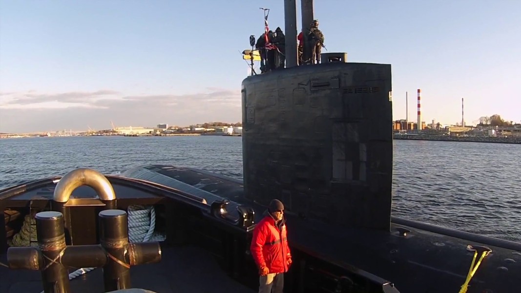 [ẢNH] Uy lực của tàu ngầm hạt nhân Mỹ vừa đội băng trồi lên ở Bắc Băng Dương