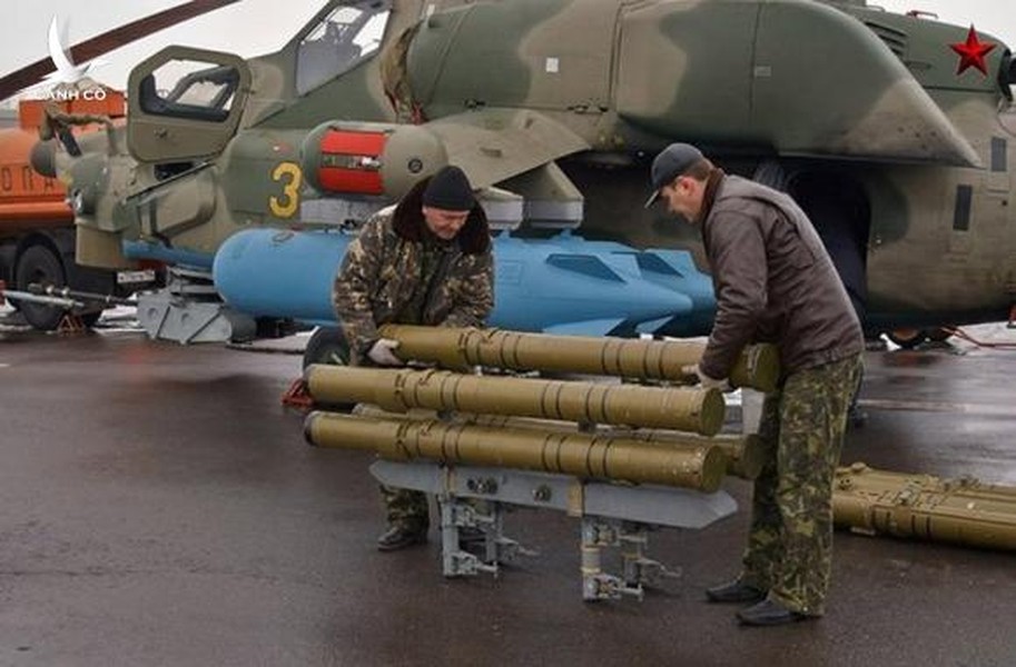 [ẢNH] Với 16 tên lửa chống tăng, Mi-28 Nga hủy diệt cả đoàn xe tăng phiến quân Syria