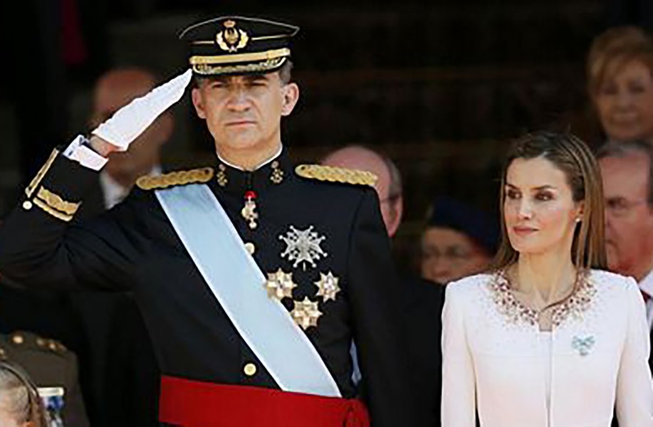 [ẢNH] Vì sao vua Tây Ban Nha bất ngờ từ bỏ quyền thừa kế tài sản?
