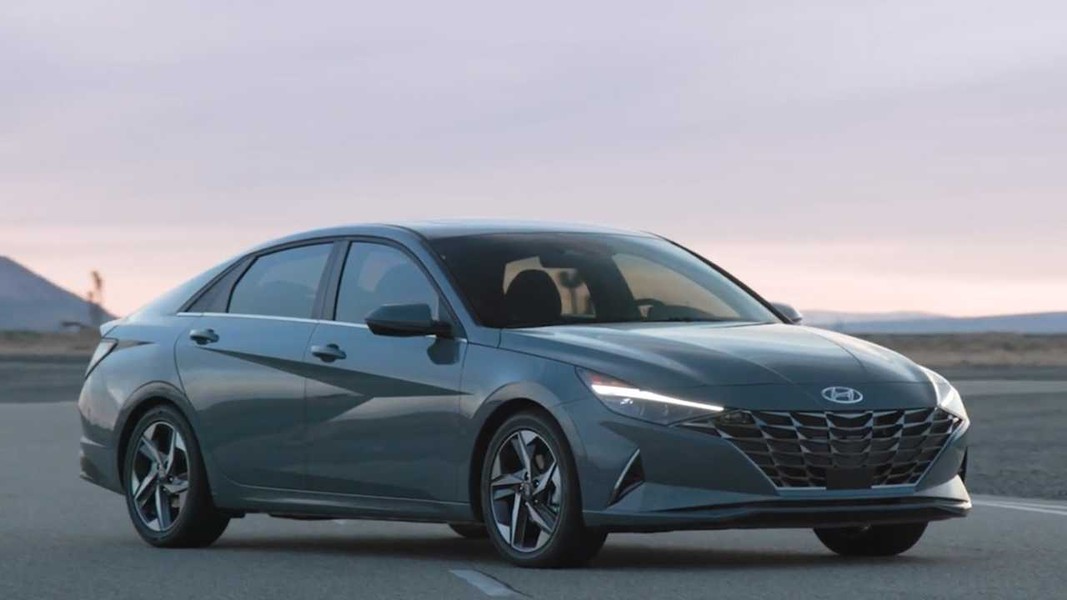 [ẢNH] Hyundai Elantra, ‘xế hộp’ đáng mua trong phân khúc sedan hạng C