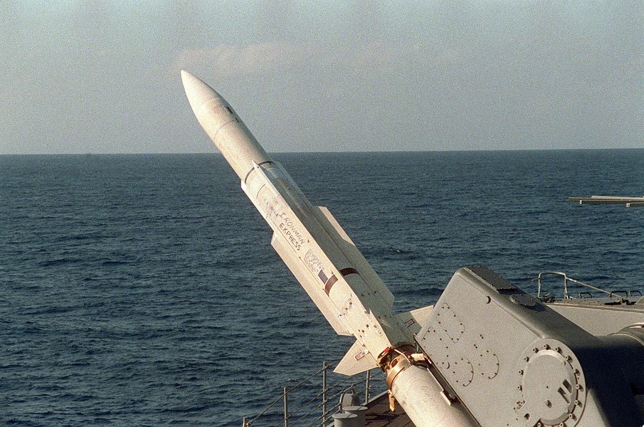 [ẢNH] Mỹ tập trận bắn tên lửa ở biển Philippines