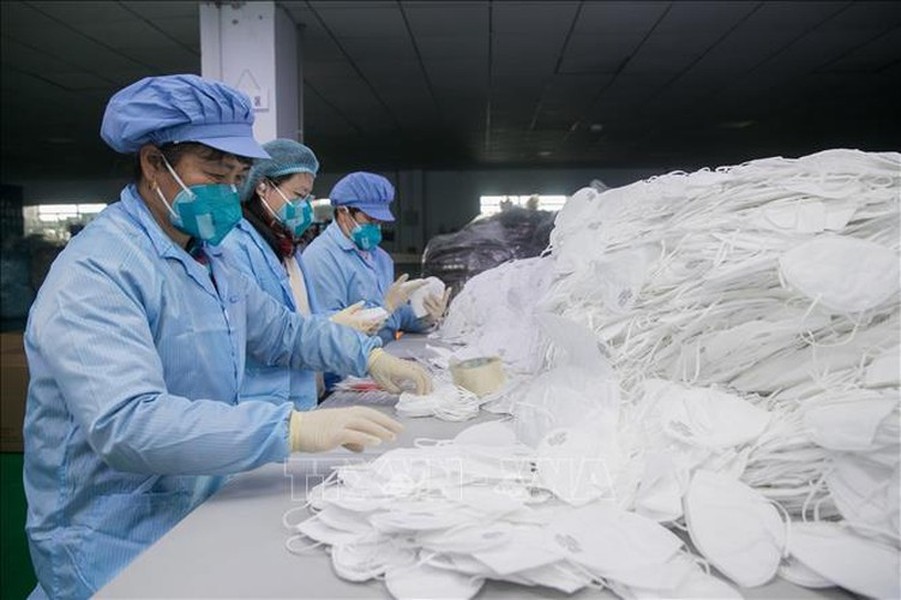 [ẢNH] Hà Lan thu hồi khẩu trang, Tây Ban Nha trả bộ kit Trung Quốc kém chất lượng