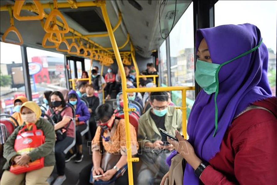 [ẢNH] Malaysia kêu gọi phụ nữ ngừng cằn nhằn chồng giữa dịch Covid-19