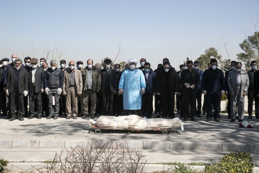 [ẢNH] Iran chính thức vượt Trung Quốc về số người chết vì đại dịch Covid-19