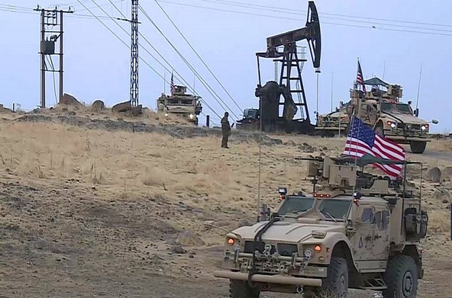 [ẢNH] Nga phản đối khi Mỹ chuyển lựu pháo mạnh nhất thế giới tới trấn giữ mỏ dầu Syria