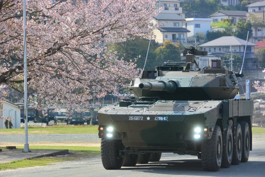 [ẢNH] Xe tăng bánh lốp Type-16 Nhật Bản với pháo mạnh hơn cả xe tăng T-54