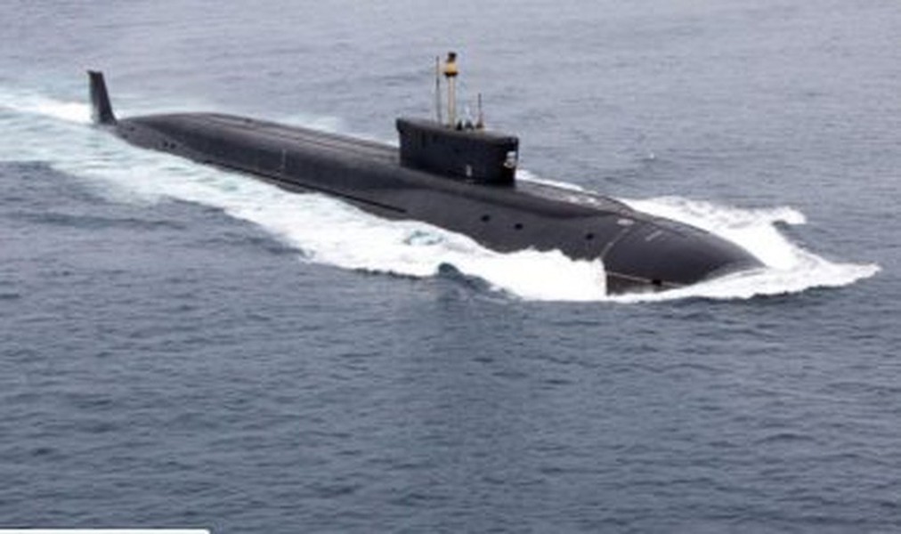 [ẢNH] Nga chính thức biên chế siêu tàu ngầm hạt nhân mạnh nhất thế giới