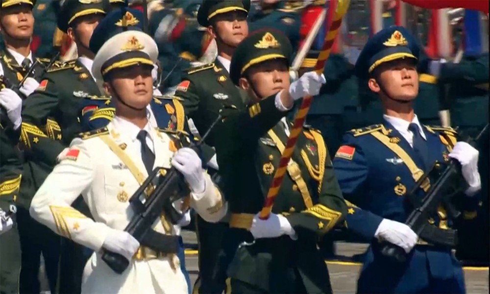 [ẢNH] Nhìn lại những cảnh hoành tráng tại lễ duyệt binh kỷ niệm Ngày Chiến thắng của Nga