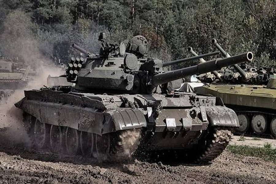 [ẢNH] Nga tặng chiến tăng T-62M lưu kho cho đồng minh: Chiêu ‘nhất tiễn hạ song điêu’