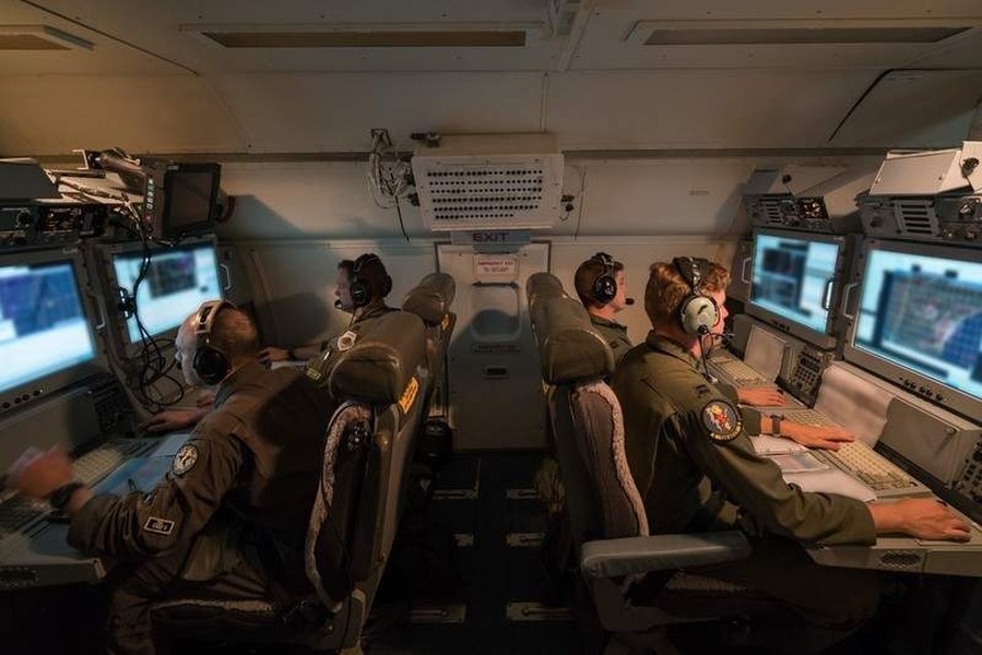 [ẢNH] Mỹ điều siêu phi cơ do thám E-8C bay sát bờ biển Trung Quốc làm gì?
