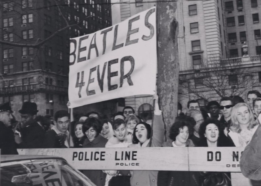 Nhìn lại chuyến đi đầu tiên của ban nhạc The Beatles huyền thoại đến thành phố New York (1)