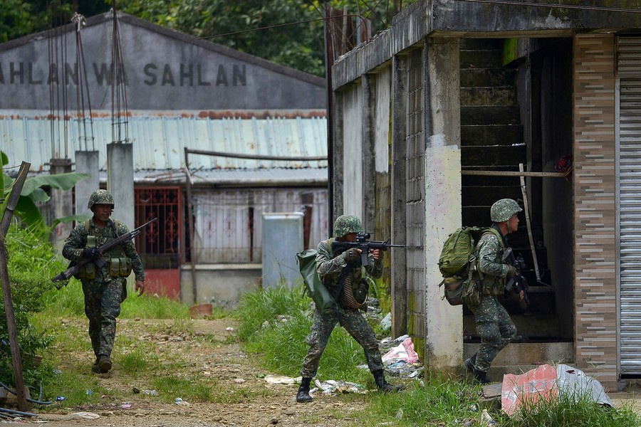 Cuộc chiến chống phiến quân Hồi giáo ở Marawi ngày càng khốc liệt