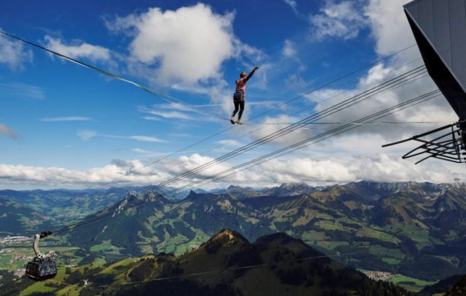 Những kẻ liều mạng sống đi trên dây qua đỉnh núi An-pơ, Thụy Sĩ