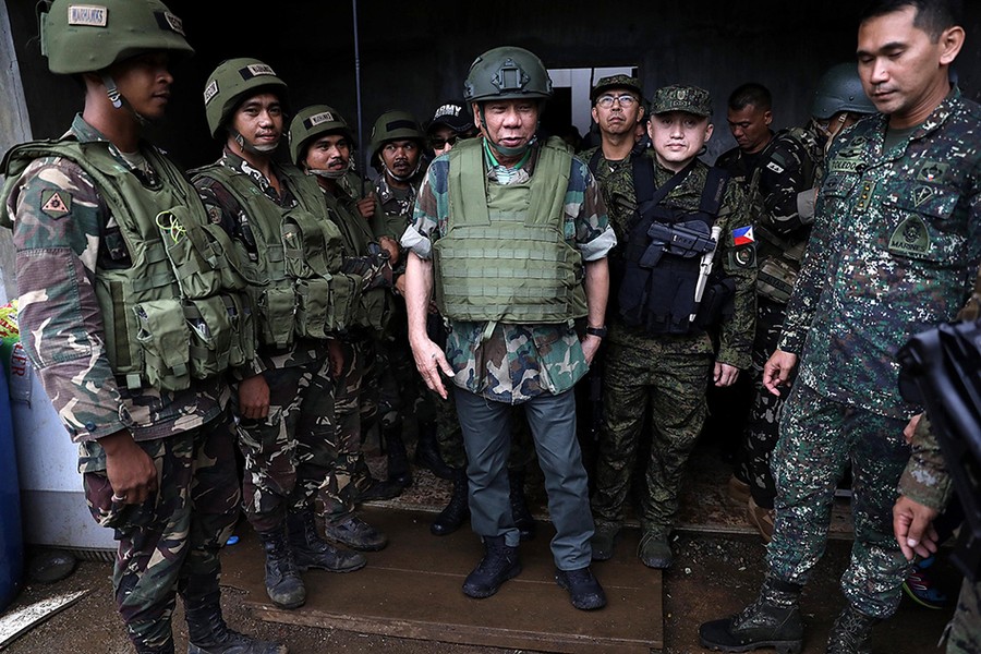 Nổ súng gần dinh thự Tổng thống Philippines, 1 cận vệ thiệt mạng