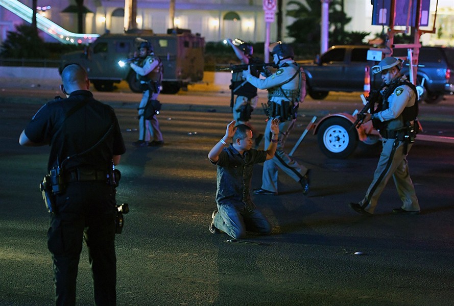 Xả súng kinh hoàng tại Las Vegas: Đã có 20 người chết, 100 người bị thương