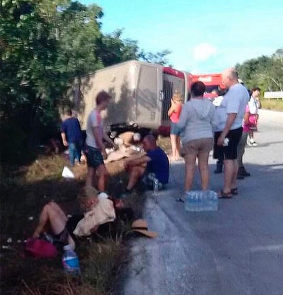 Tai nạn xe buýt tại Mexico, 12 người thiệt mạng