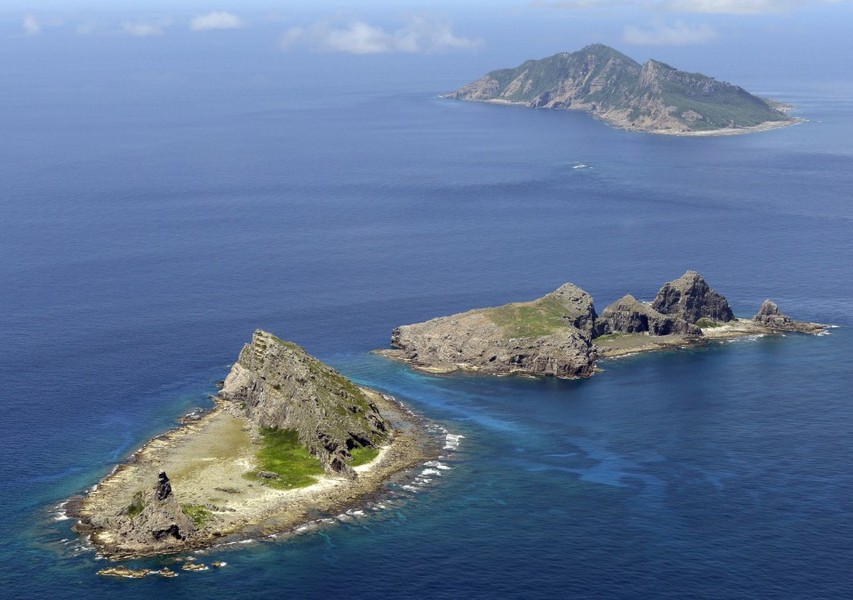 Bộ Quốc phòng Nhật Bản: Tàu ngầm Trung Quốc đang 'nắn gân' chúng tôi
