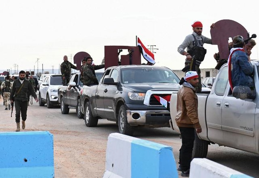 Thổ Nhĩ Kỳ nã pháo ngăn cản các lực lượng thân chính phủ Syria tiến vào Afrin