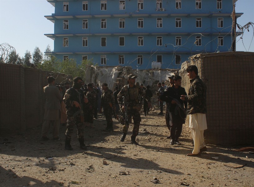 Hàng loạt vụ đánh bom xảy ra tại Afghanistan gây nhiều thương vong