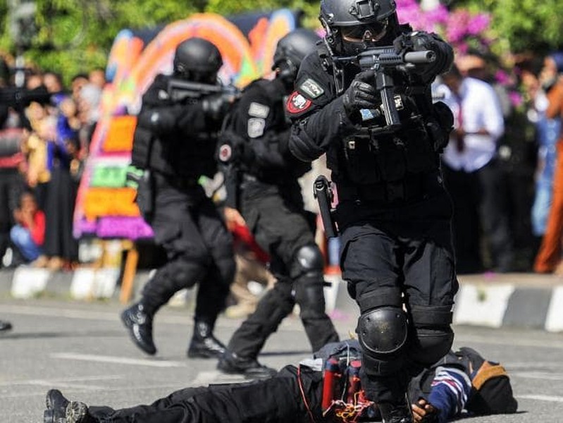 Indonesia: 3 gia đình tiến hành vụ bạo lực đều cùng một mạng lưới khủng bố