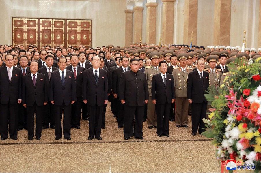 [ẢNH] Triều Tiên không phô diễn tên lửa trong lễ diễu binh kỷ niệm 70 năm Quốc khánh