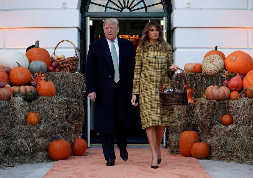 [ẢNH] Thích thú những hình ảnh hiếm gặp của Tổng thống Donald Trump trong lễ hội Halloween tại Nhà Trắng