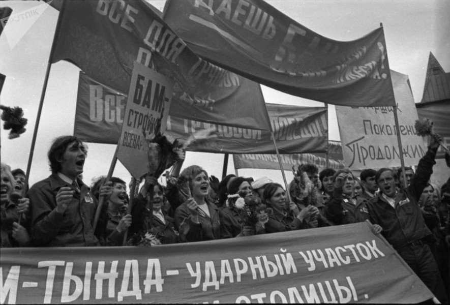[ẢNH] Một thời hào hùng của Đoàn Thanh niên Cộng sản Liên Xô