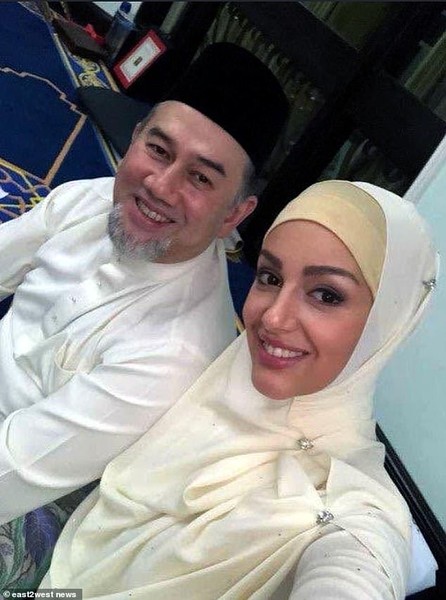 [ẢNH] Rộ tin nhà vua Malaysia và Hoa hậu nóng bỏng của Nga ly hôn sau đám cưới hoành tráng 2 tháng