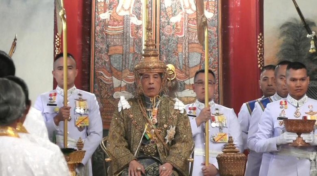 [ẢNH] Những hình ảnh ấn tượng trong lễ đăng quang của nhà vua Thái Lan