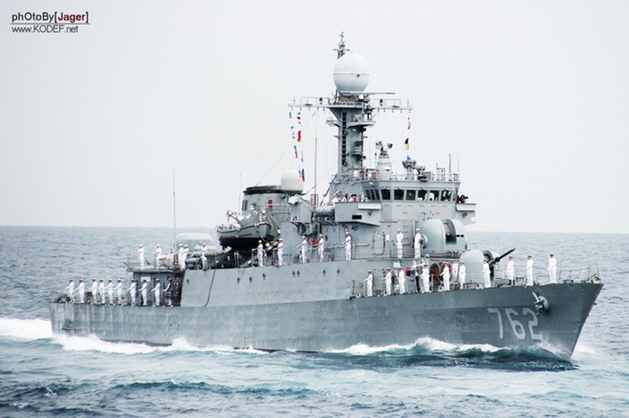 [ẢNH] Chuyển giao trước Việt Nam nhưng giờ Philippines mới nhận tàu Pohang từ Hàn Quốc